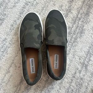 Steve Madden Camouflage Slip-On Sneakers